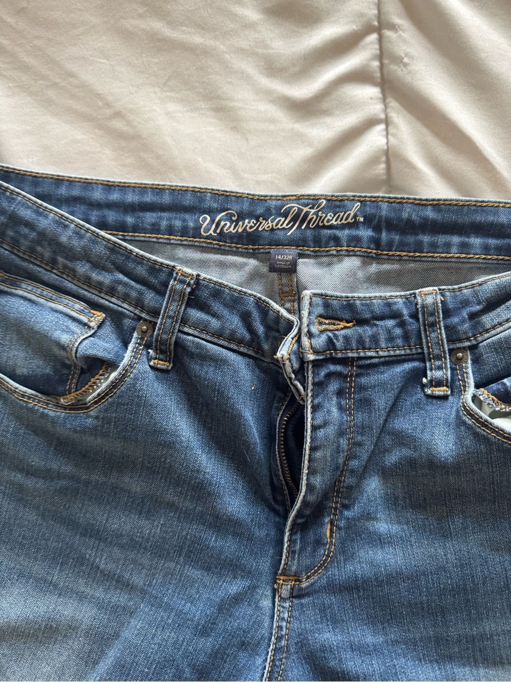 Y2K Jeans 👖 - Picture 4 of 7